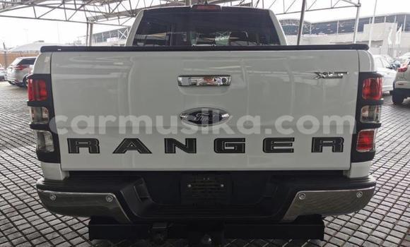 Nunua Ilio tumika Ford Ranger Nyeupe Gari ndani ya Beitbridge nchini Matabeleland Kusini Nunua Ilio tumika Ford Ranger Nyeupe Gari ndani ya Beitbridge nchini Matabeleland Kusini