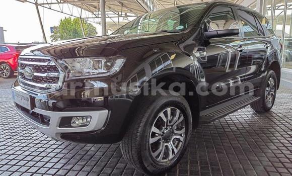 Tenga Tsaru Ford Everest Nhema Mota in Beitbridge in Matabeleland South Tenga Tsaru Ford Everest Nhema Mota in Beitbridge in Matabeleland South