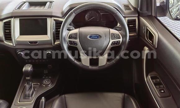 Tenga Tsaru Ford Everest Nhema Mota in Beitbridge in Matabeleland South Tenga Tsaru Ford Everest Nhema Mota in Beitbridge in Matabeleland South