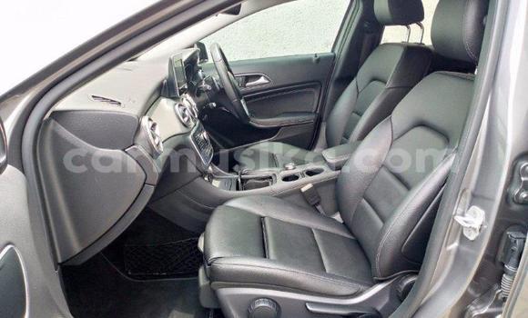 Acheter Occasion Voiture Mercedes-Benz C-Classe Gris à Beitbridge, Matabeleland South Acheter Occasion Voiture Mercedes-Benz C-Classe Gris à Beitbridge, Matabeleland South