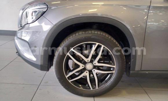 Acheter Occasion Voiture Mercedes-Benz C-Classe Gris à Beitbridge, Matabeleland South Acheter Occasion Voiture Mercedes-Benz C-Classe Gris à Beitbridge, Matabeleland South