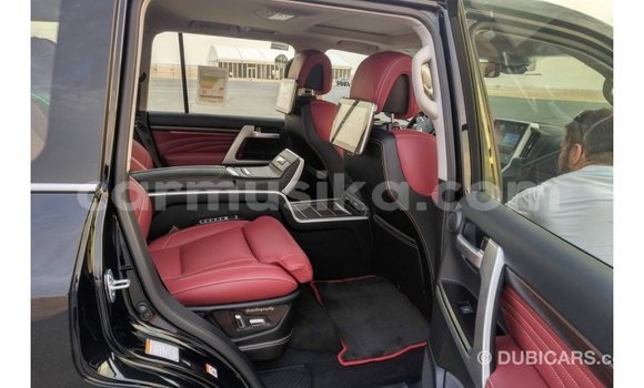 Tenga Imported Toyota Land Cruiser Nhema Mota in Import - Dubai in Harare Tenga Imported Toyota Land Cruiser Nhema Mota in Import - Dubai in Harare