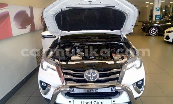 Tenga Tsaru Toyota Fortuner Chena Mota in Beitbridge in Matabeleland South Tenga Tsaru Toyota Fortuner Chena Mota in Beitbridge in Matabeleland South