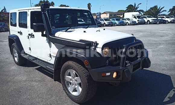 Acheter Occasion Voiture Jeep Wrangler Blanc à Beitbridge, Matabeleland South Acheter Occasion Voiture Jeep Wrangler Blanc à Beitbridge, Matabeleland South