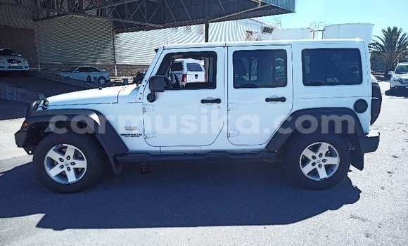 Acheter Occasion Voiture Jeep Wrangler Blanc à Beitbridge, Matabeleland South Acheter Occasion Voiture Jeep Wrangler Blanc à Beitbridge, Matabeleland South