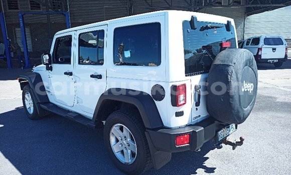 Acheter Occasion Voiture Jeep Wrangler Blanc à Beitbridge, Matabeleland South Acheter Occasion Voiture Jeep Wrangler Blanc à Beitbridge, Matabeleland South