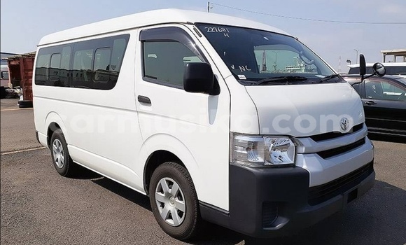 Acheter Occasion Voiture Toyota Hiace Blanc à Beitbridge, Matabeleland South Acheter Occasion Voiture Toyota Hiace Blanc à Beitbridge, Matabeleland South