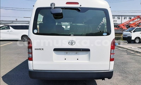 Acheter Occasion Voiture Toyota Hiace Blanc à Beitbridge, Matabeleland South Acheter Occasion Voiture Toyota Hiace Blanc à Beitbridge, Matabeleland South