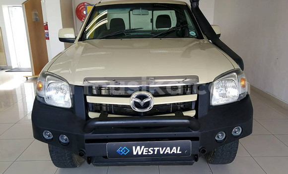 Acheter Occasion Voiture Mazda BT-50 Beige à Beitbridge, Matabeleland South Acheter Occasion Voiture Mazda BT-50 Beige à Beitbridge, Matabeleland South