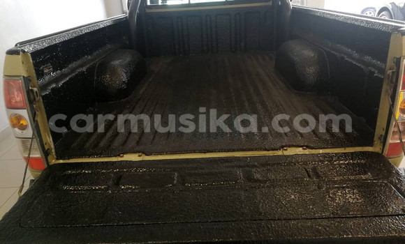 Acheter Occasion Voiture Mazda BT-50 Beige à Beitbridge, Matabeleland South Acheter Occasion Voiture Mazda BT-50 Beige à Beitbridge, Matabeleland South