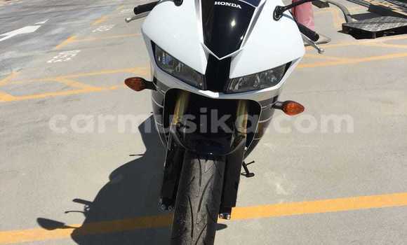 Tenga Tsaru Honda CBR Chena Bike in Harare in Harare Tenga Tsaru Honda CBR Chena Bike in Harare in Harare