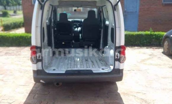 Tenga Tsaru Nissan NV200 Chena Mota in Harare in Harare Tenga Tsaru Nissan NV200 Chena Mota in Harare in Harare