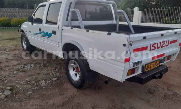 Tenga Tsaru Isuzu KB Chena Mota in Harare in Harare Tenga Tsaru Isuzu KB Chena Mota in Harare in Harare