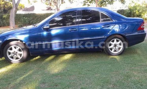 Nunua Ilio tumika Mercedes-Benz C-Classe Bluu Gari ndani ya Harare nchini Harare