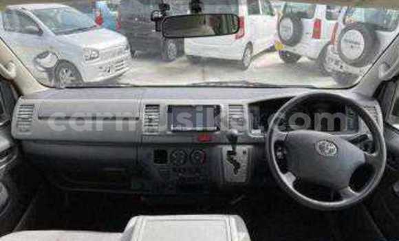 Tenga Tsaru Toyota Hiace Chena Mota in Beitbridge in Matabeleland South Tenga Tsaru Toyota Hiace Chena Mota in Beitbridge in Matabeleland South