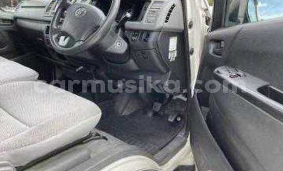 Tenga Tsaru Toyota Hiace Chena Mota in Beitbridge in Matabeleland South Tenga Tsaru Toyota Hiace Chena Mota in Beitbridge in Matabeleland South