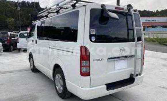 Tenga Tsaru Toyota Hiace Chena Mota in Beitbridge in Matabeleland South Tenga Tsaru Toyota Hiace Chena Mota in Beitbridge in Matabeleland South