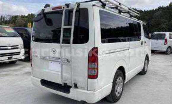 Tenga Tsaru Toyota Hiace Chena Mota in Beitbridge in Matabeleland South Tenga Tsaru Toyota Hiace Chena Mota in Beitbridge in Matabeleland South