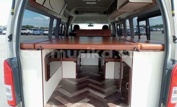 Acheter Occasion Voiture Toyota Hiace Beige à Beitbridge, Matabeleland South Acheter Occasion Voiture Toyota Hiace Beige à Beitbridge, Matabeleland South