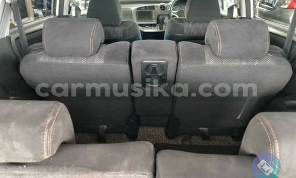 Acheter Occasion Voiture Honda Stream Blanc à Beitbridge, Matabeleland South Acheter Occasion Voiture Honda Stream Blanc à Beitbridge, Matabeleland South