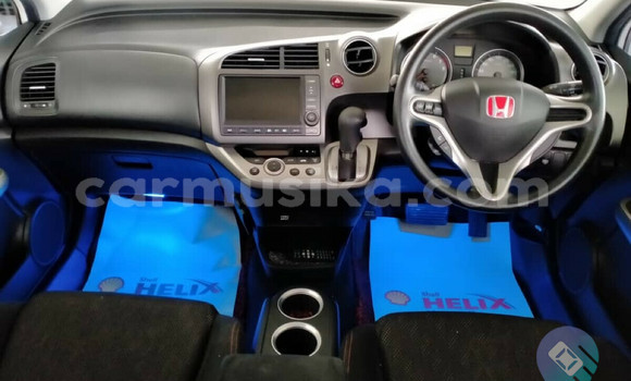 Acheter Occasion Voiture Honda Stream Blanc à Beitbridge, Matabeleland South Acheter Occasion Voiture Honda Stream Blanc à Beitbridge, Matabeleland South