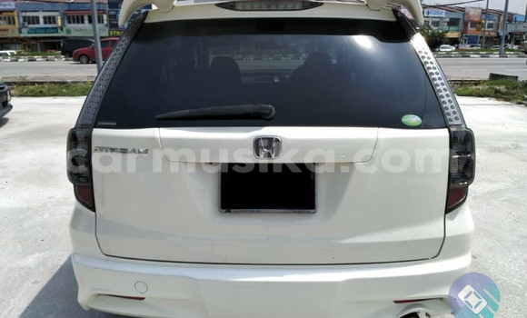 Acheter Occasion Voiture Honda Stream Blanc à Beitbridge, Matabeleland South Acheter Occasion Voiture Honda Stream Blanc à Beitbridge, Matabeleland South