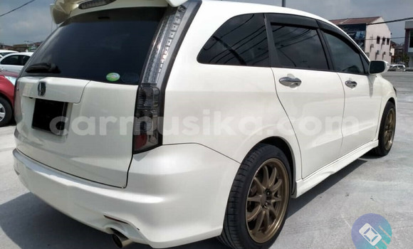 Acheter Occasion Voiture Honda Stream Blanc à Beitbridge, Matabeleland South Acheter Occasion Voiture Honda Stream Blanc à Beitbridge, Matabeleland South