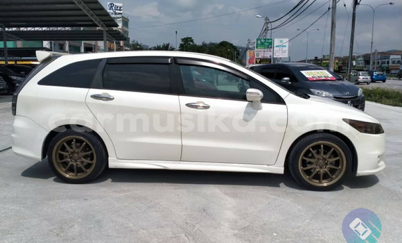 Acheter Occasion Voiture Honda Stream Blanc à Beitbridge, Matabeleland South Acheter Occasion Voiture Honda Stream Blanc à Beitbridge, Matabeleland South