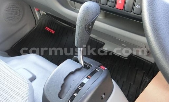 Nunua Ilio tumika Toyota Dyna Nyeupe Lori ndani ya Beitbridge nchini Matabeleland Kusini Nunua Ilio tumika Toyota Dyna Nyeupe Lori ndani ya Beitbridge nchini Matabeleland Kusini