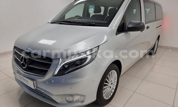 Buy Used Mercedes‒Benz Viano Silver Car in Beitbridge in Matabeleland South