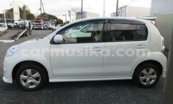 Nunua Ilio tumika Toyota Passo Nyeupe Gari ndani ya Beitbridge nchini Matabeleland Kusini Nunua Ilio tumika Toyota Passo Nyeupe Gari ndani ya Beitbridge nchini Matabeleland Kusini