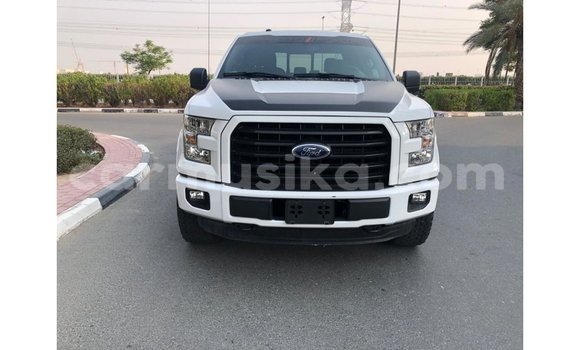 Buy Import Ford Club Wagon White Car in Import - Dubai in Harare Buy Import Ford Club Wagon White Car in Import - Dubai in Harare