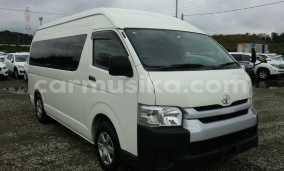 Nunua Ilio tumika Toyota Hiace Nyeupe Gari ndani ya Beitbridge nchini Matabeleland Kusini