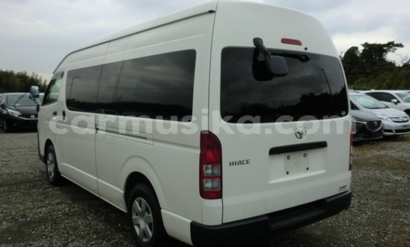 Acheter Occasion Voiture Toyota Hiace Blanc à Beitbridge, Matabeleland South Acheter Occasion Voiture Toyota Hiace Blanc à Beitbridge, Matabeleland South
