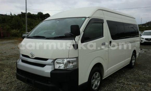 Acheter Occasion Voiture Toyota Hiace Blanc à Beitbridge, Matabeleland South Acheter Occasion Voiture Toyota Hiace Blanc à Beitbridge, Matabeleland South
