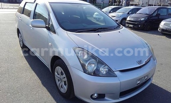 Buy Used Toyota Wish Silver Car in Beitbridge in Matabeleland South