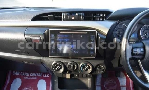 Acheter Occasion Voiture Toyota Hilux Rouge à Beitbridge, Matabeleland South Acheter Occasion Voiture Toyota Hilux Rouge à Beitbridge, Matabeleland South