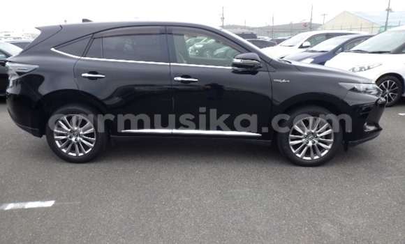 Tenga Tsaru Toyota Harrier Nhema Mota in Beitbridge in Matabeleland South Tenga Tsaru Toyota Harrier Nhema Mota in Beitbridge in Matabeleland South