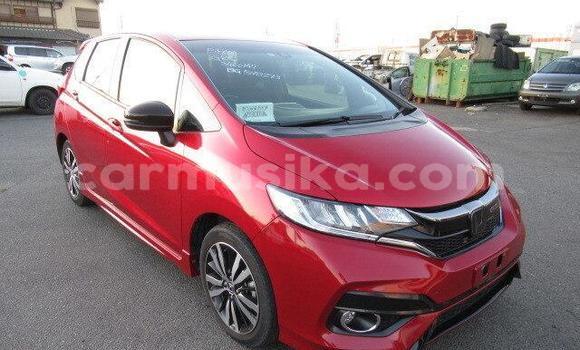 Nunua Ilio tumika Honda Fit Nyekundu Gari ndani ya Beitbridge nchini Matabeleland Kusini