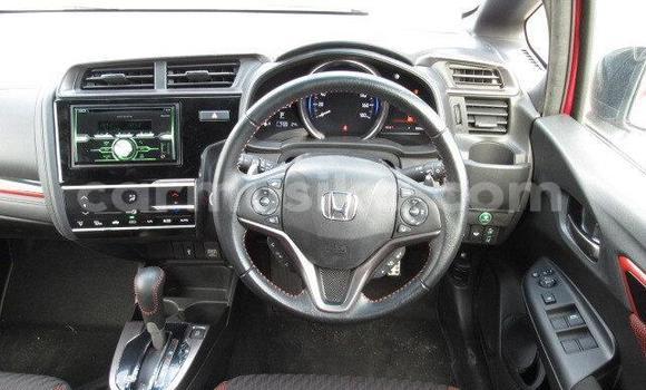 Acheter Occasion Voiture Honda Fit Rouge à Beitbridge, Matabeleland South Acheter Occasion Voiture Honda Fit Rouge à Beitbridge, Matabeleland South