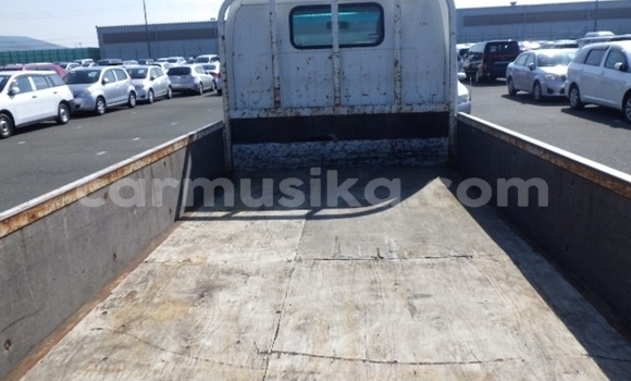 Tenga Tsaru Toyota Dyna Chena Rori in Beitbridge in Matabeleland South Tenga Tsaru Toyota Dyna Chena Rori in Beitbridge in Matabeleland South