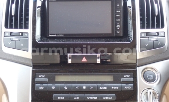 Buy Used Toyota Land Cruiser Black Car in Beitbridge in Matabeleland South Buy Used Toyota Land Cruiser Black Car in Beitbridge in Matabeleland South