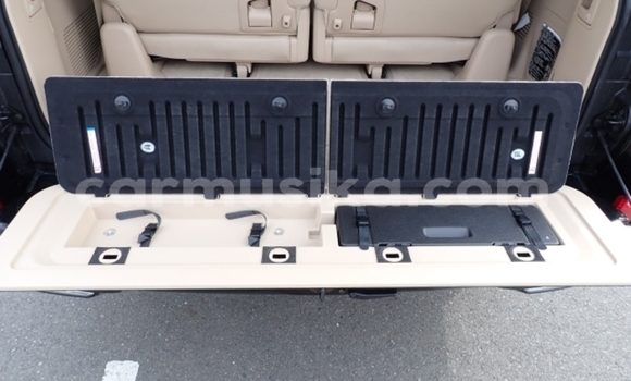 Buy Used Toyota Land Cruiser Black Car in Beitbridge in Matabeleland South Buy Used Toyota Land Cruiser Black Car in Beitbridge in Matabeleland South