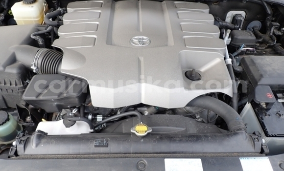 Buy Used Toyota Land Cruiser Black Car in Beitbridge in Matabeleland South Buy Used Toyota Land Cruiser Black Car in Beitbridge in Matabeleland South