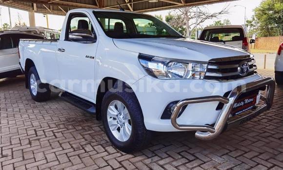 Acheter Occasion Voiture Toyota Hilux Blanc à Beitbridge, Matabeleland South Acheter Occasion Voiture Toyota Hilux Blanc à Beitbridge, Matabeleland South