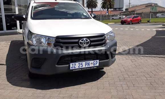 Acheter Occasion Voiture Toyota Hilux Blanc à Beitbridge, Matabeleland South