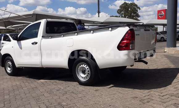 Acheter Occasion Voiture Toyota Hilux Blanc à Beitbridge, Matabeleland South Acheter Occasion Voiture Toyota Hilux Blanc à Beitbridge, Matabeleland South
