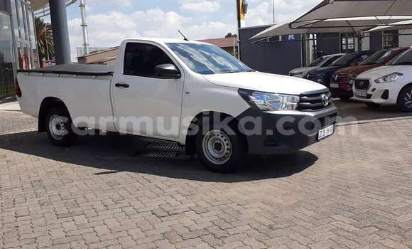 Acheter Occasion Voiture Toyota Hilux Blanc à Beitbridge, Matabeleland South Acheter Occasion Voiture Toyota Hilux Blanc à Beitbridge, Matabeleland South