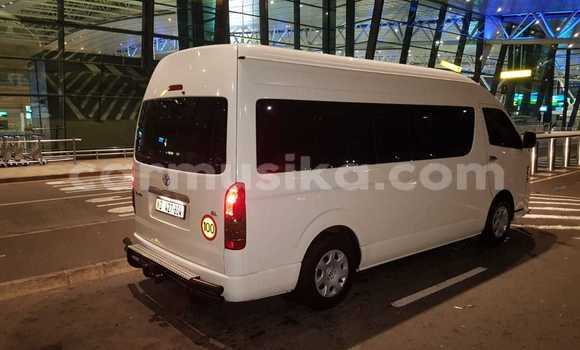 Acheter Occasion Voiture Toyota Hiace Blanc à Beitbridge, Matabeleland South Acheter Occasion Voiture Toyota Hiace Blanc à Beitbridge, Matabeleland South