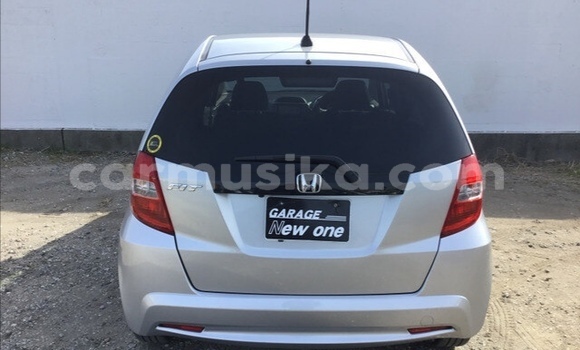 Buy Used Honda Fit Silver Car in Beitbridge in Matabeleland South Buy Used Honda Fit Silver Car in Beitbridge in Matabeleland South